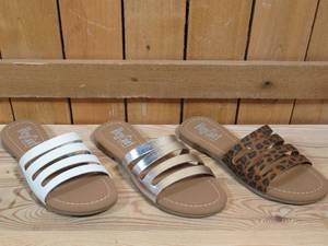 lot 26 image: 3 Pairs of Womens Corkys Sandals, Size 6