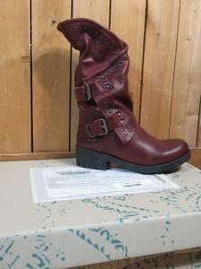 lot 54 image: Musse & Cloud Falida Leather Buckle Detailed Mid-Calf Boots, Womens Size 37  Burgundy