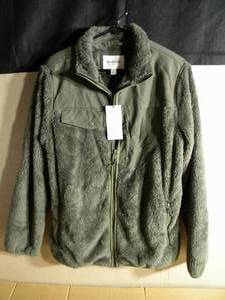 lot 12 image: Brand New Goodfellow & Co Fleece Zip Down - Size Medium