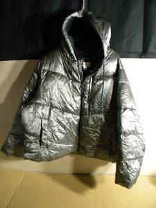 lot 25 image: Ava Viv Silver Hooded Puffer Jacket 3XL