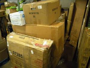 lot 215 image: Handyman Pallet ((This Lot is Intended for the Fixer Upper Type Customer))