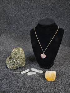 lot 1128 image: Lot of Crystals - Green Heart-Shaped Epidote, Jasper Pendant on Chain, Citrine Point, and (3) Quartz Points