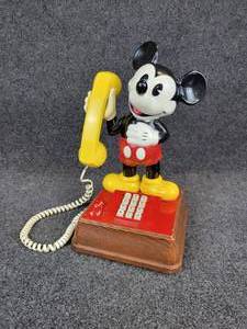 lot 1133 image: Vintage 1976 Mickey Mouse Touch-Tone Telephone