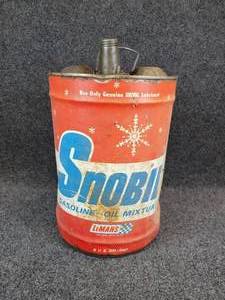 lot 1205 image: Vintage 6 Gallon Snobil Gasoline-Oil Mixture Can - NO SHIPPING