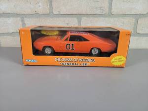 lot 1012 image: ERTL  The Dukes of Hazzard General Lee 125 Scale Diecast Model in Box