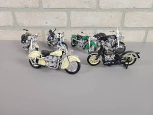 lot 1018 image: (6) Harley Davidson & Indian Motorcycle Models