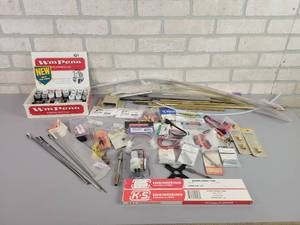 lot 1039 image: Large Lot of RC Parts and More
