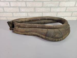 lot 1049 image: Antique Leather Horse Collar