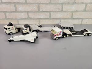 lot 1052 image: Vintage TONKA and BuddyL NASA Semi Trucks, Shuttle and Platform