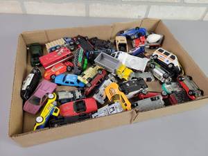 lot 1056 image: (35) Hot Wheels, Matchbox and More Toy Cars