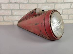 lot 1063 image: Antique Headlight and Turn Signal Assembly