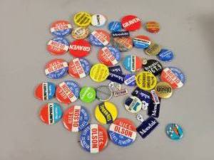 lot 1086 image: Large Lot of Assorted Political Buttons