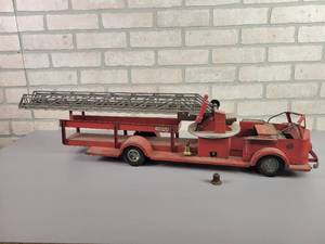 lot 1008 image: DOEPKE Steel American - LA France Fire Engine ROSSMOYNE
