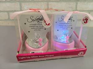 lot 1110 image: (8) New Light Up Glass Bear Plaques