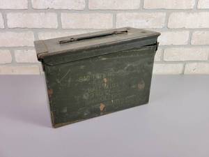 lot 1111 image: Vintage Military Steel Ammo Case