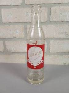 lot 1125 image: Vintage Crown Club Glass Bottle - St. Cloud, MN