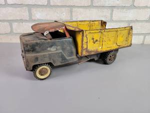 lot 1186 image: Antique STRUCTO Pressed Steel Truck