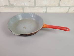lot 1192 image: DESCOWARE 8 Enameled Iron Skillet - Made in Belgium