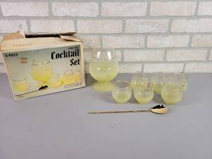 lot 1250 image: Vintage Anchor Hocking Cocktail Set - Unused in Original Box