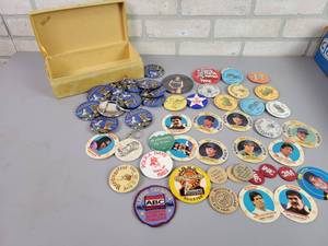 lot 1257 image: Round Baseball Cards, Wooden Dollar, Buttons and More