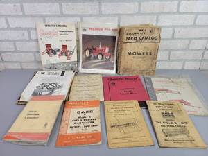 lot 1264 image: Lot of Assorted Vintage Tractor Manuals