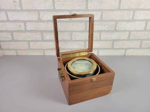 lot 1224 image: Nautical Compass w Brass Accents and Wood Box