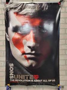 lot 1284 image: Original Double Sided Movie Poster  (27 x 40) - The Hunger Games