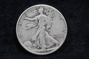 lot 34 image: 1944-P US Walking Liberty Silver Half Dollar Coin