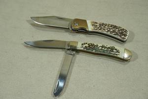 lot 150 image: 2 Folding Knives
