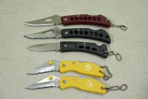 lot 151 image: 5 Frost Cutlery Folding Knives