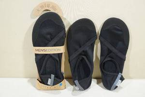 lot 167 image: 2 Pairs Mens Fitkicks -Size Large