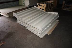 lot 218 image: Large Amount of Retail Gondola Shelving