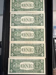 GROUP OF 5 US $1 STAR NOTES AS PICTURED