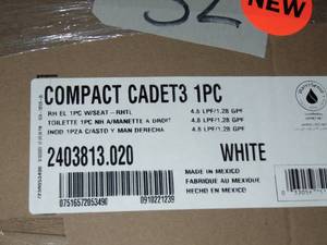 Compact Cadet� 3 One-Piece 1.28 gpf4.8 Lpf Chair Height Right-Hand Trip Lever Elongated Toilet