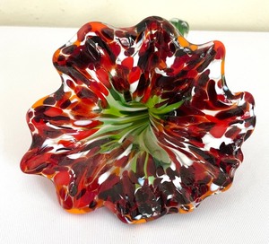 lot 37 image: Amazing Art Glass Grouping including an Art Glass Flower by Chiluy