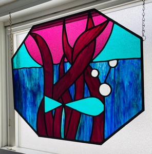 lot 7 image: Stunning Stained Glass Decor