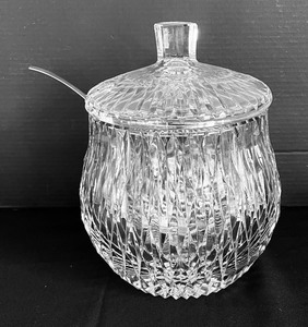 lot 49 image: Vintage Crystal Punchbowl with 12 Cups from Vienna