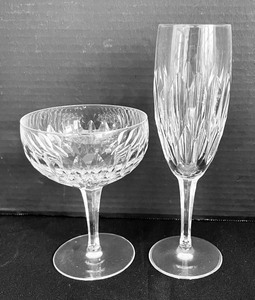 lot 73 image: Vintage Villeroy & Boch Duchesse Crystal Champagne Stemware