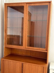 lot 2 image: Danish Mid Century Modern  Teak Cabinet - Danish Mid Century Modern Dining Room Cabinet