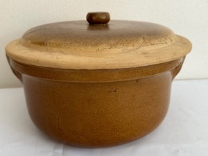 lot 56 image: Large Vintage Cooking Pot