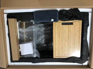 Zero Radius Farmhouse Apron-Front 18G Stainless Steel 33 in. Single Bowl Workstation Kitchen Sink with Accessories by Glacier Bay Customer Returns See Pictures