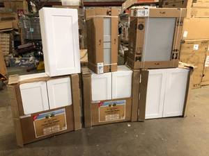 Lot of Mixed  Kitchen Cabinets  Customer Returns See Pictures
