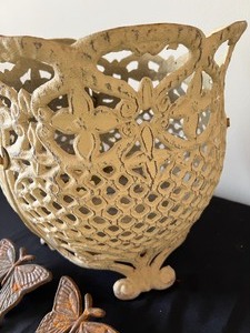 lot 239 image: Cast Iron Planter & Outdoor Butterflies