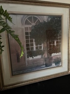 lot 32 image: Home Decor Art and more