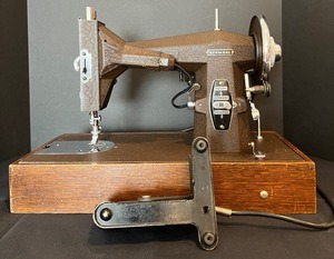 lot 101 image: Kenmore Sewing Machine