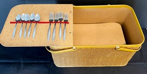 lot 126 image: Every day should be a Picnic Vintage Picnic Basket and More