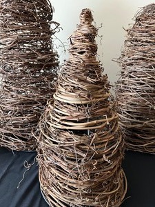 lot 41 image: Bent Willow Garden Sculptural Accents