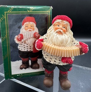 lot 50 image: Scandinavian Gnomes - Osterdalsnissen, Candy Design, Homco