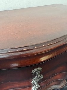 lot 58 image: Wooden Jewelry Chest