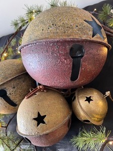 lot 59 image: Extra Large Decorative Sleigh Bells and Lighted Garland